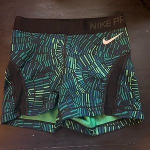 Xs nike pros